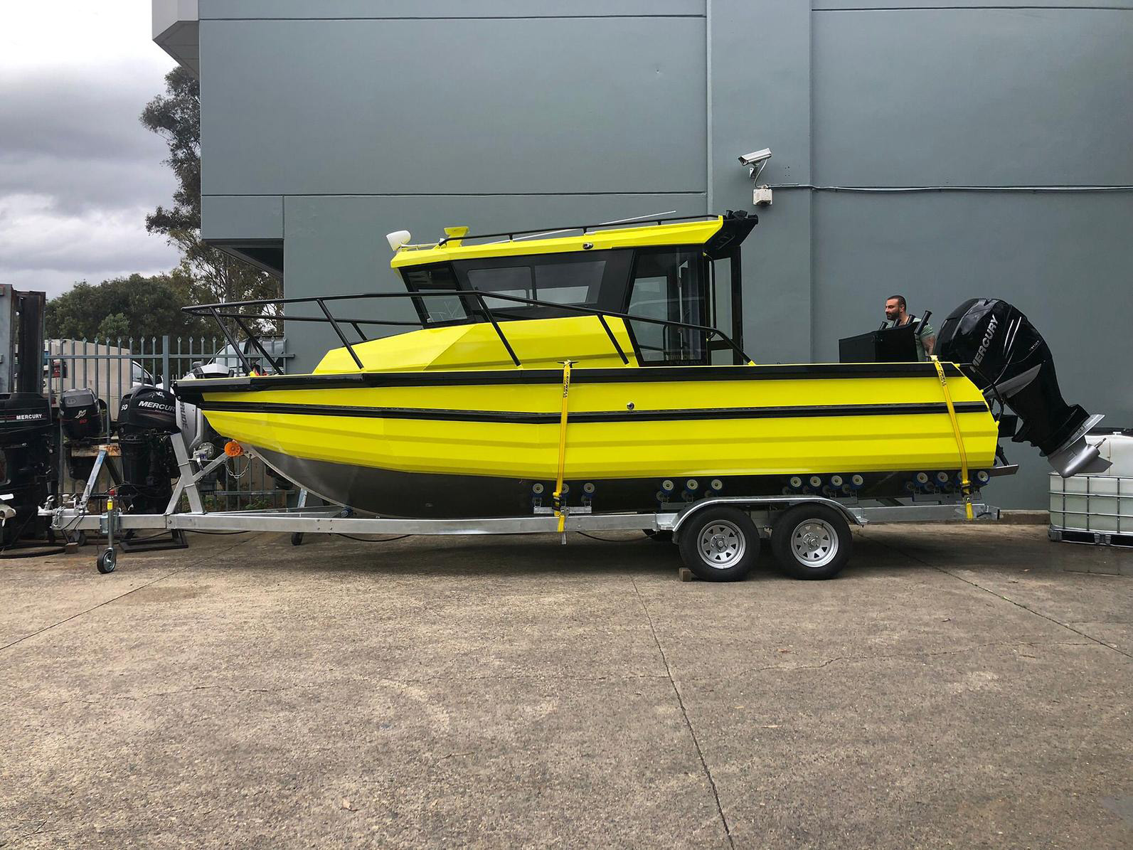7.5M PLEASURE BOAT